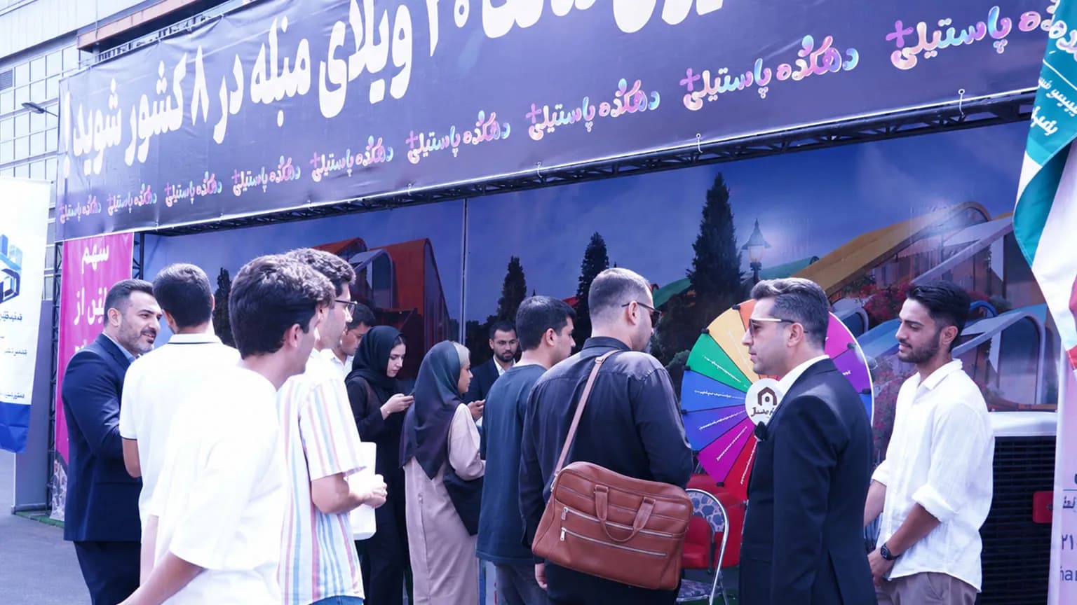 تصویر 4 در نمایشگاه الکامپ